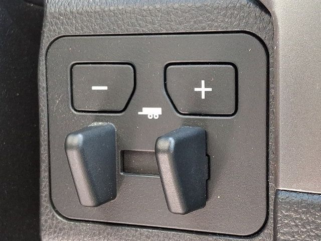 Used 2024 Toyota Tacoma SR5 AWD/4WD image 23