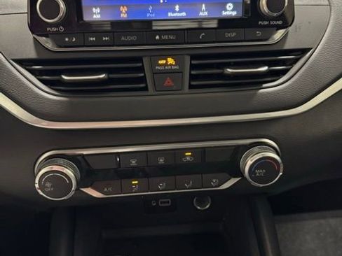 Used 2023 Nissan Altima 2.5 S image 4