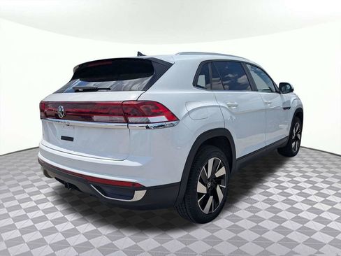 Used 2025 Volkswagen Atlas Cross Sport SE FWD image 3