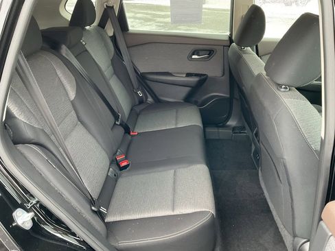 Used 2022 Nissan Rogue SV image 19