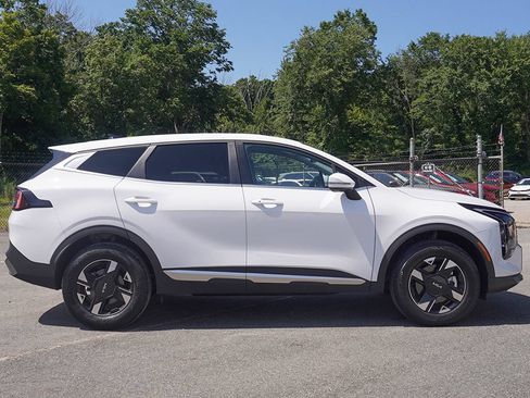 Used 2026 Kia Sportage LX w/ LX Convenience Package AWD/4WD image 17