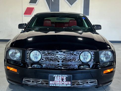 Used 2005 Ford Mustang GT Premium RWD image 3