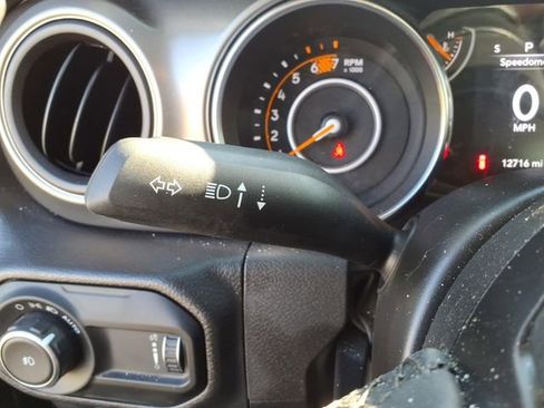 Certified 2023 Jeep Wrangler Sport AWD/4WD image 21
