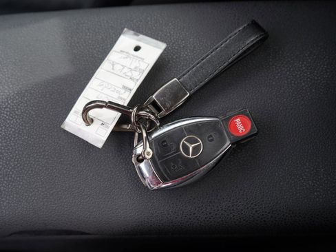 Used 2009 Mercedes-Benz SLK 300 2dr Roadster 3.0L w/ Premium I Pkg image 92