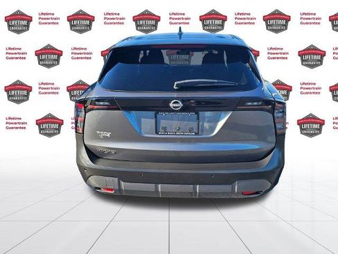 Certified 2025 Nissan Kicks SV image 8