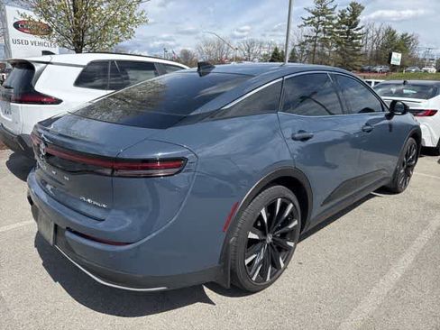 Used 2025 Toyota Crown Platinum image 3