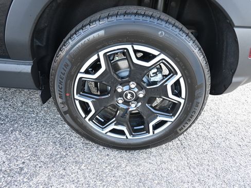 New 2025 Ford Bronco Sport Outer Banks w/ Outer Banks Tech Package+ image 13