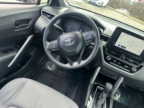 Used 2024 Toyota Corolla Cross AWD Hybrid image 19
