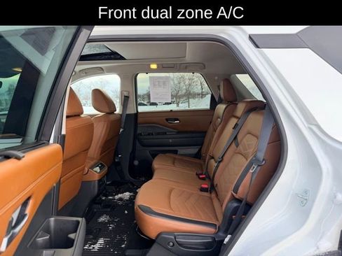 Used 2024 Nissan Pathfinder Platinum w/ Cargo Package image 9