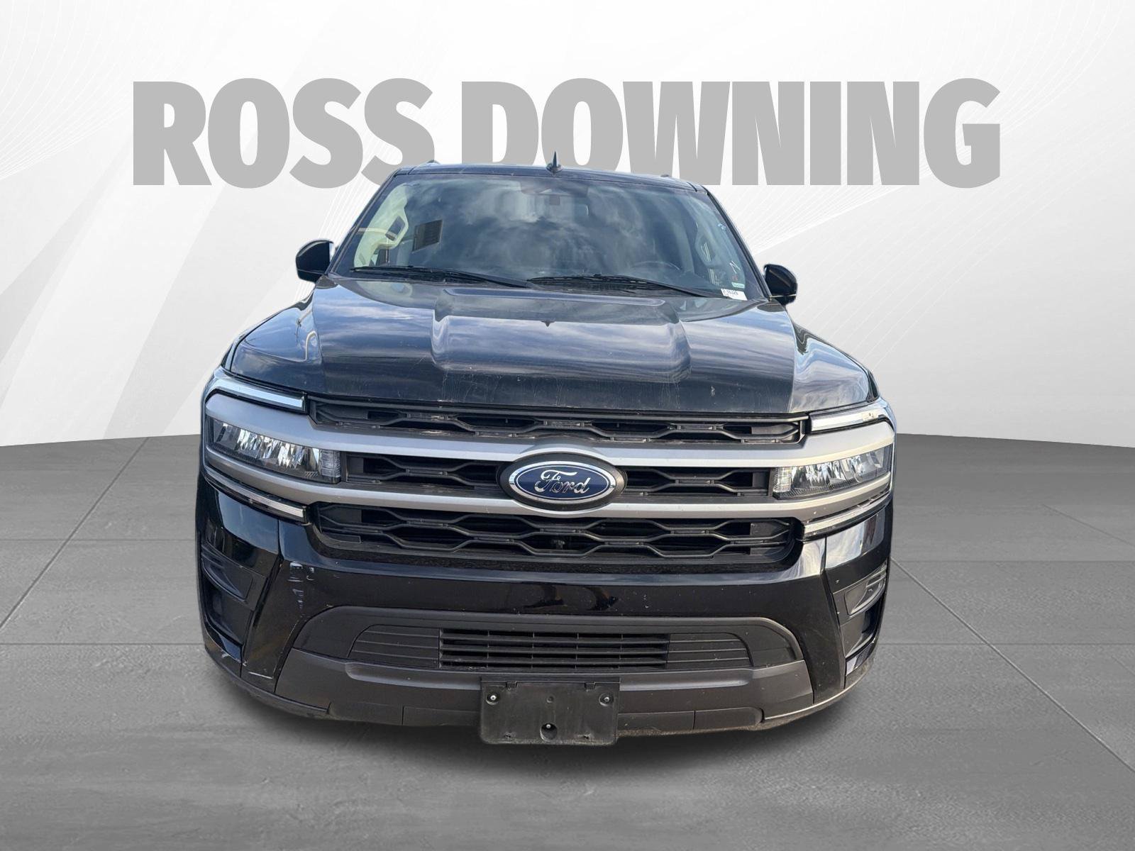 Used 2024 Ford Expedition XLT RWD image 2