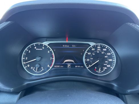 Used 2023 Nissan Sentra SV FWD image 13