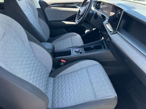 Used 2026 Volkswagen Tiguan S FWD image 18