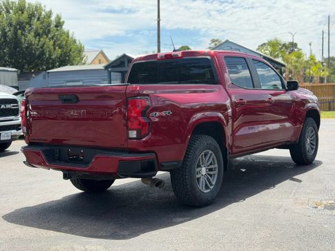 Used 2024 Chevrolet Colorado LT w/ LT Convenience Package II AWD/4WD image 7