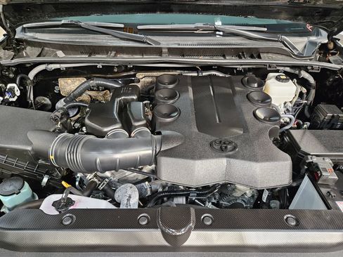 Certified 2024 Toyota 4Runner Limited AWD/4WD image 19