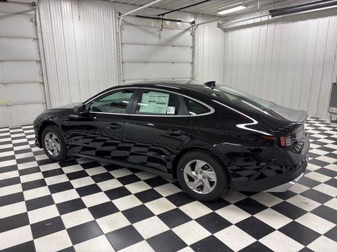 Used 2026 Hyundai Sonata SE FWD image 4
