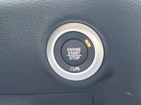 New 2026 Chrysler Pacifica Select FWD image 28