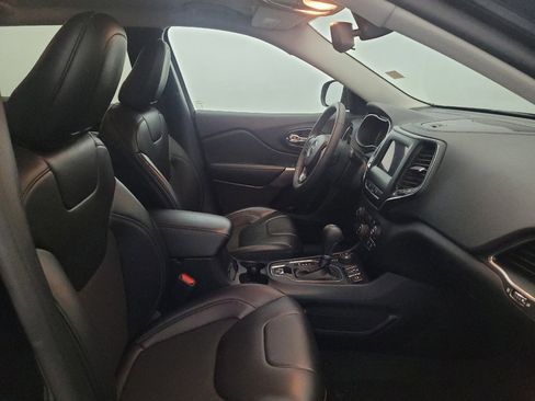 Used 2021 Jeep Cherokee Latitude Plus AWD/4WD image 21