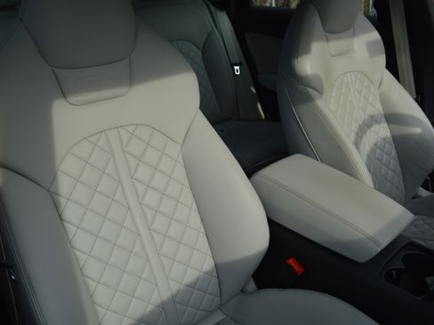 Used 2016 Audi S6 Premium Plus image 41