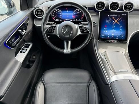 Used 2023 Mercedes-Benz GLC 300 4MATIC image 12