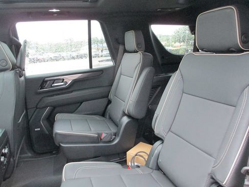 New 2026 GMC Yukon Elevation w/ Elevation Premium Package AWD/4WD image 13