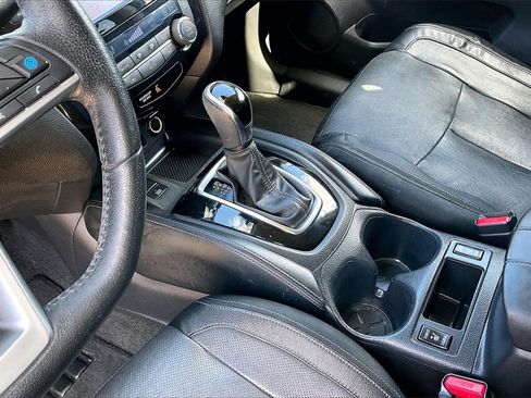 Used 2019 Nissan Rogue SL image 15