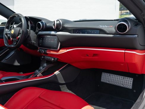Used 2023 Ferrari Portofino M RWD image 56
