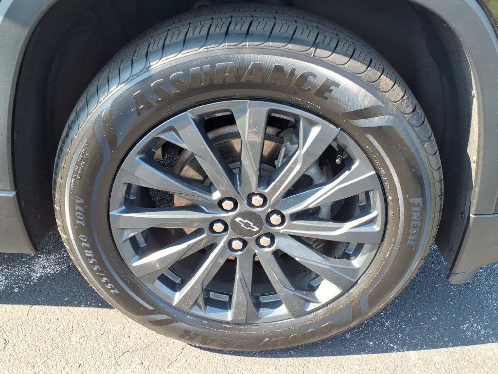 Used 2023 Chevrolet Traverse RS w/ LPO, Floor Liner Package AWD/4WD image 21