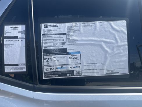 New 2026 Toyota 4Runner SR5 AWD/4WD image 21