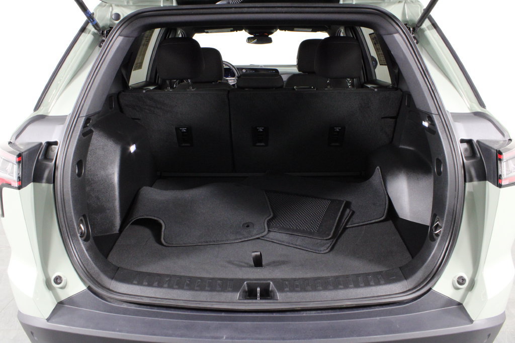 Used 2026 Chevrolet Equinox LT FWD image 17