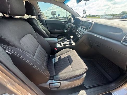 Used 2020 Kia Sportage LX FWD image 9