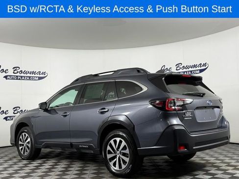 Used 2023 Subaru Outback Premium AWD/4WD image 8