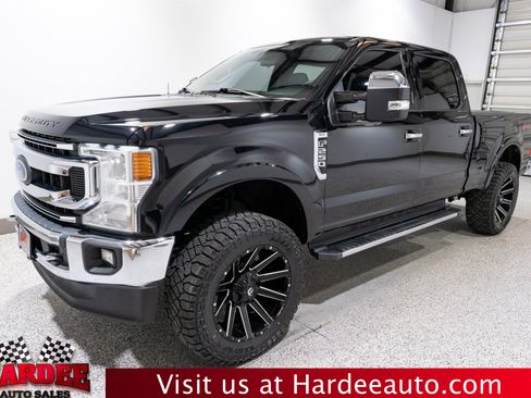 Used 2021 Ford F250 XLT w/ XLT Premium Package AWD/4WD image 2