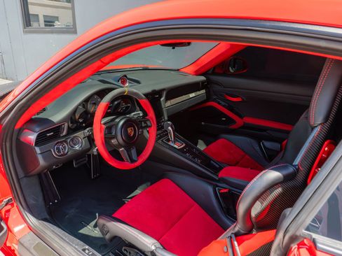 Used 2018 Porsche 911 GT2 RS RWD image 53