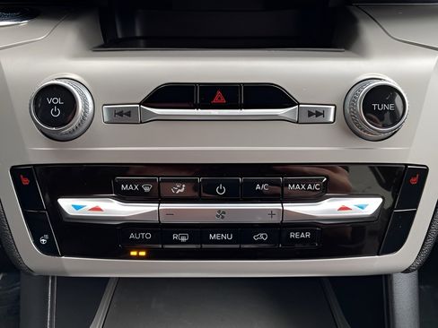 Used 2023 Ford Explorer XLT w/ Equipment Group 202A image 50