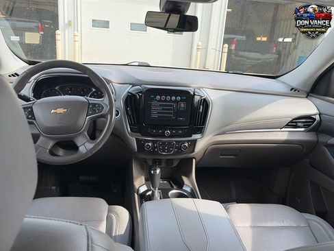 Used 2019 Chevrolet Traverse Premier w/ Driver Confidence II Package FWD image 12