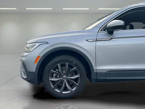Used 2022 Volkswagen Tiguan SE image 30