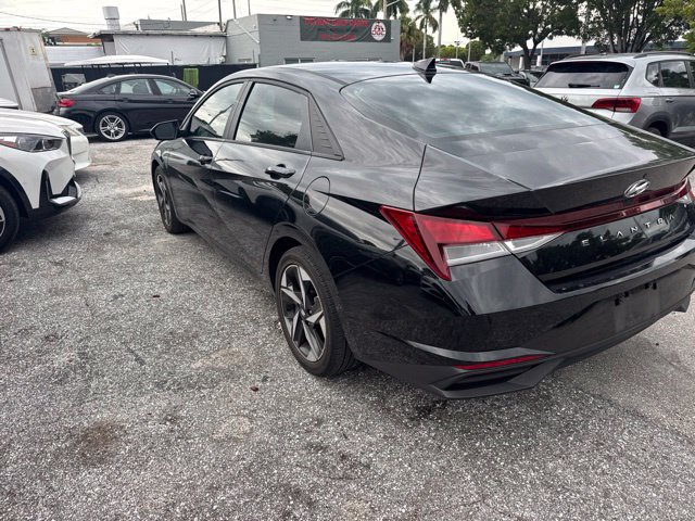 Certified 2023 Hyundai Elantra SEL w/ Convenience Package FWD image 4