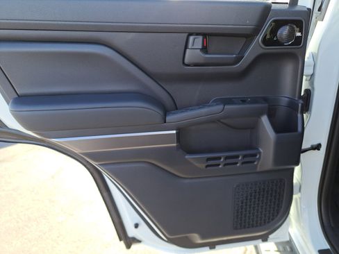 New 2025 Toyota 4Runner 4WD image 21