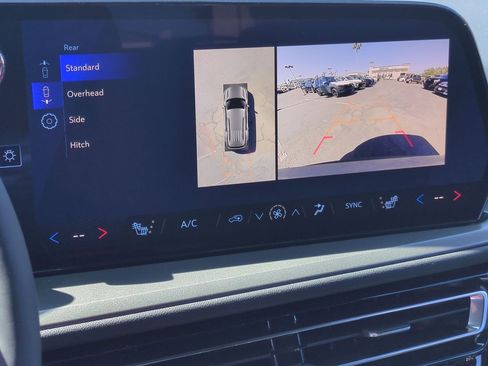 New 2026 Chevrolet Traverse LT w/ Midnight/Sport Edition image 15