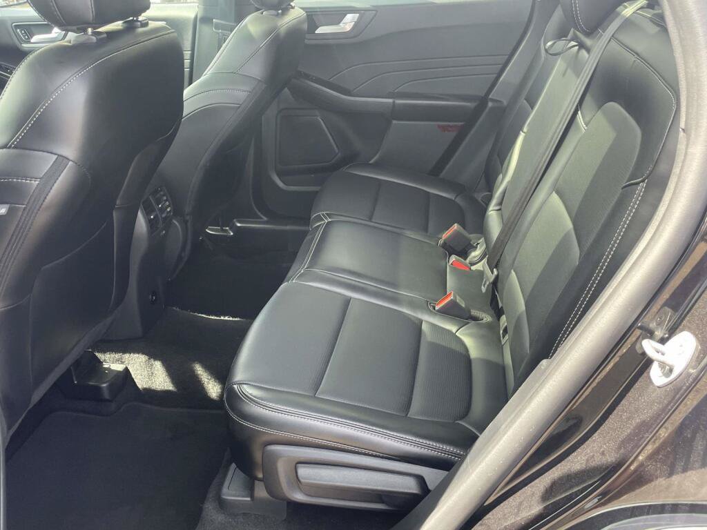 Used 2025 Ford Escape Platinum AWD/4WD image 18