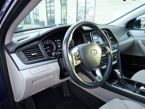 Used 2019 Hyundai Sonata SEL w/ Tech Package 02 FWD image 13