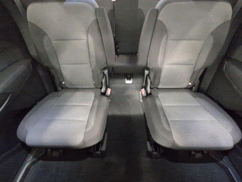 Used 2023 Chevrolet Traverse LT w/ LPO, Floor Liner Package AWD/4WD image 25