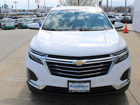Used 2022 Chevrolet Equinox Premier image 2