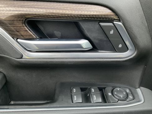 Used 2025 Chevrolet Silverado 3500 LT w/ Convenience Package image 27