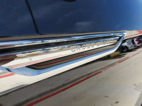 Used 2023 Volkswagen Atlas Cross Sport SE FWD image 33