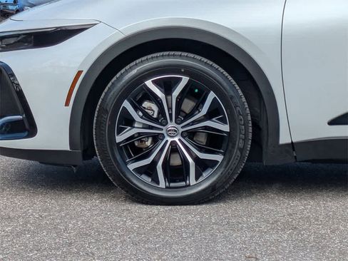 Used 2025 Toyota Crown XLE image 10