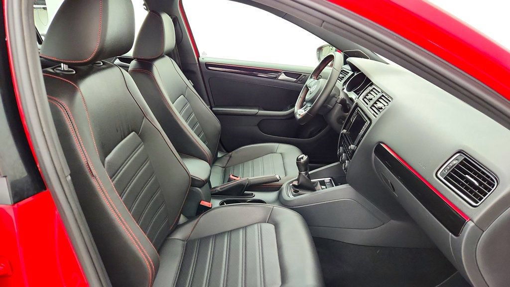 Used 2017 Volkswagen Jetta GLI FWD image 23