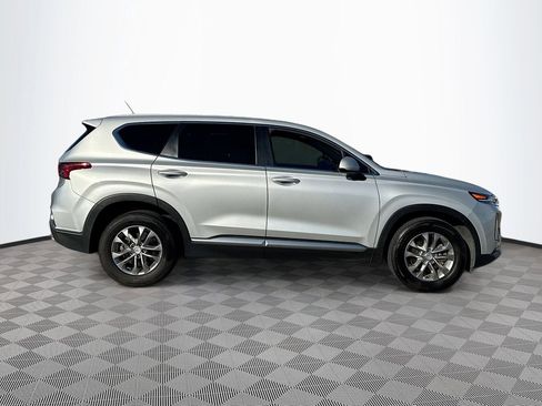 Used 2019 Hyundai Santa Fe SE image 3