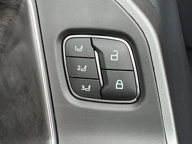 Used 2025 Ford F350 Lariat AWD/4WD image 20