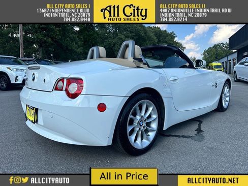 Used 2005 BMW Z4 2.5i image 22